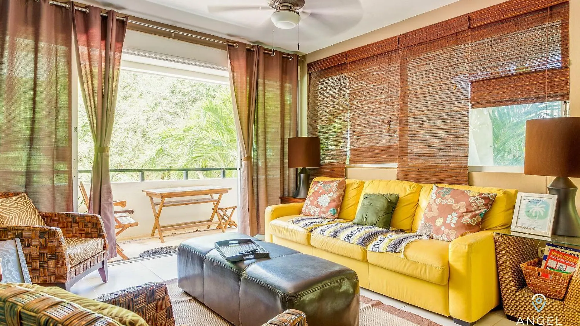 New Tropical Vibe Condo With Roof Pool Beach 3 Blks Playa del Carmen Holiday home
