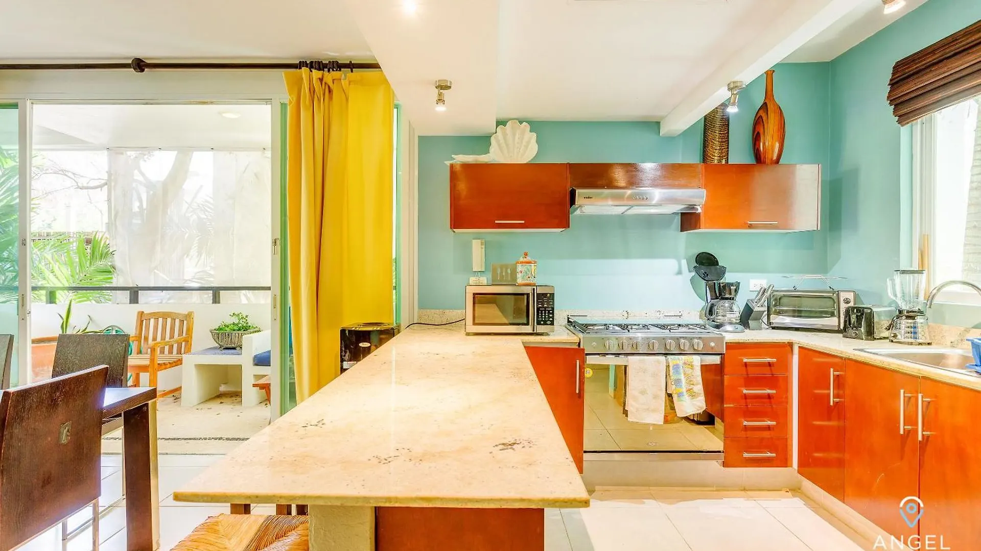 New Tropical Vibe Condo With Roof Pool Beach 3 Blks Playa del Carmen Holiday home