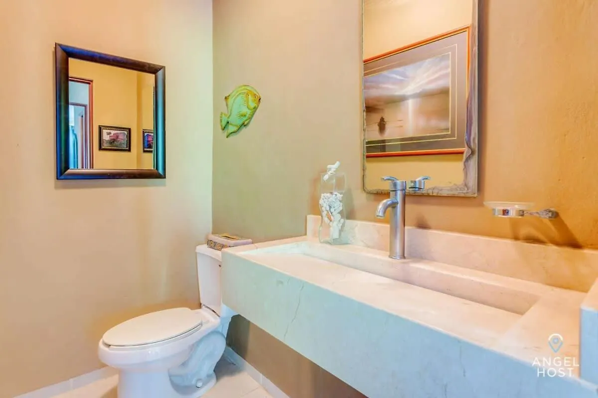 New Tropical Vibe Condo With Roof Pool Beach 3 Blks Playa del Carmen Mexico