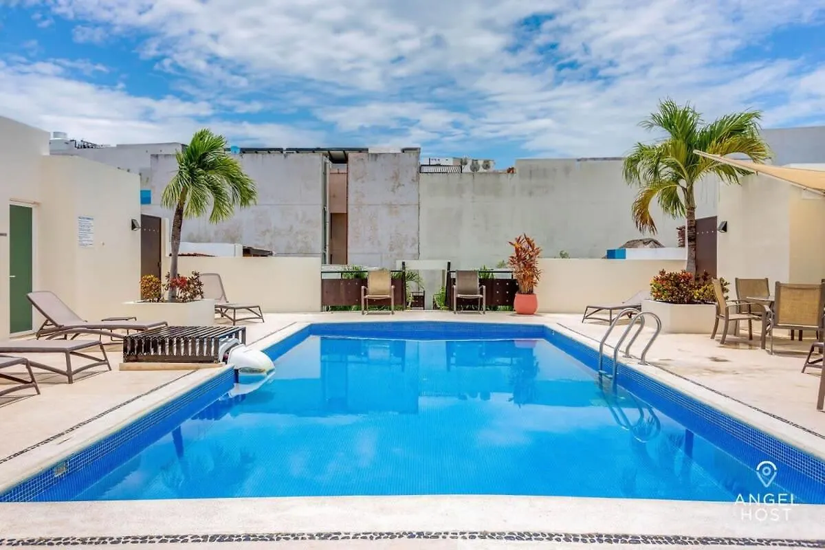 New Tropical Vibe Condo With Roof Pool Beach 3 Blks Playa del Carmen