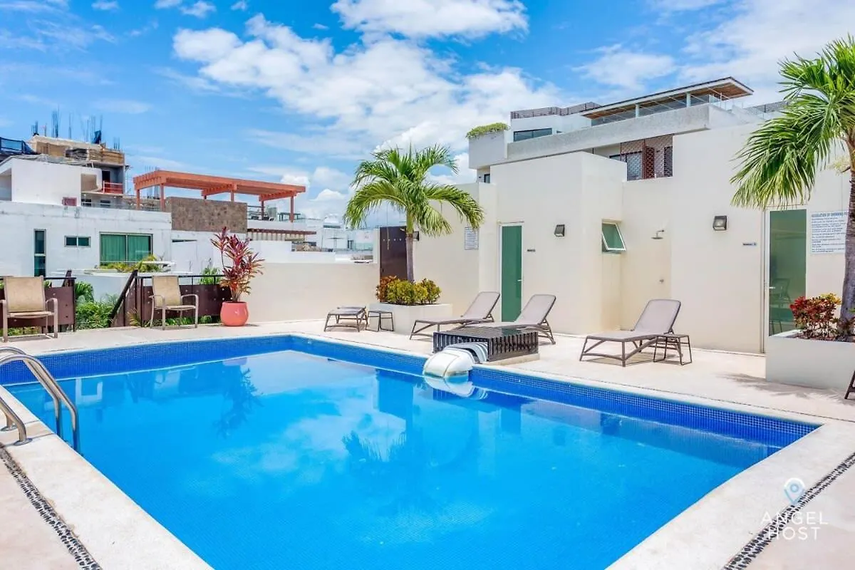 New Tropical Vibe Condo With Roof Pool Beach 3 Blks Playa del Carmen