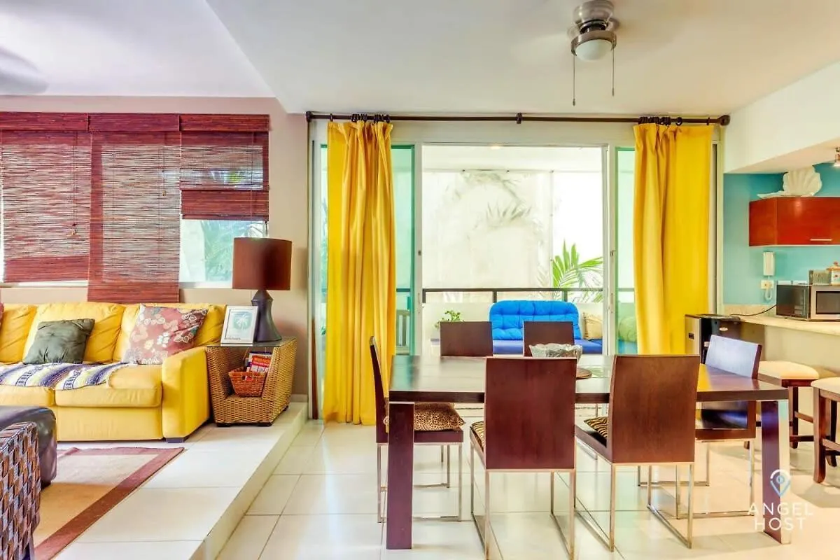 New Tropical Vibe Condo With Roof Pool Beach 3 Blks Playa del Carmen Holiday home