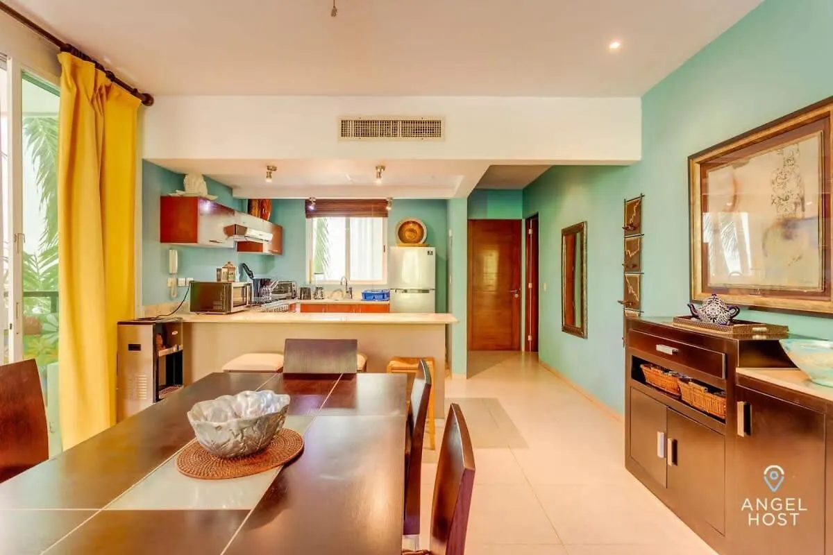 New Tropical Vibe Condo With Roof Pool Beach 3 Blks Playa del Carmen