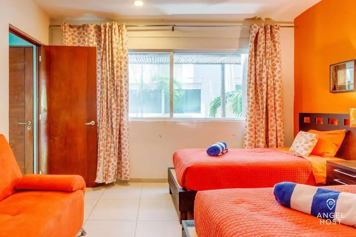 New Tropical Vibe Condo With Roof Pool Beach 3 Blks Playa del Carmen
