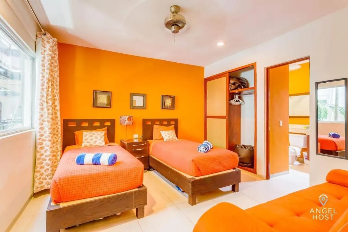 Casa de Férias New Tropical Vibe Condo With Roof Pool Beach 3 Blks Playa del Carmen